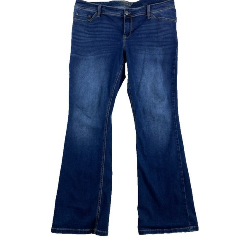 2/$30 Torrid Jeans Women Sz 18R Medium Wash‎ Bootcut Flare Western